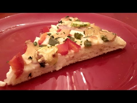 pizza-végétarienne-à-la-sauce-blanche-بيتزا-بالخضار-نباتية-بالصلصة-البيضاء