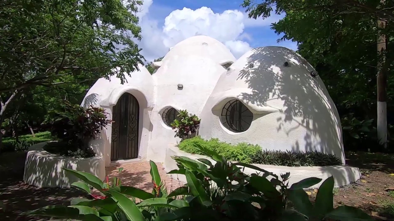 Visiting an Eco Dome