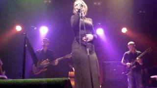 Watch Alison Moyet Find Me video