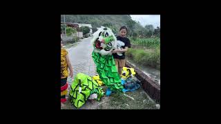 VICHO MENCOCOKKAN KEPALA BARONGAN MACAN IJO