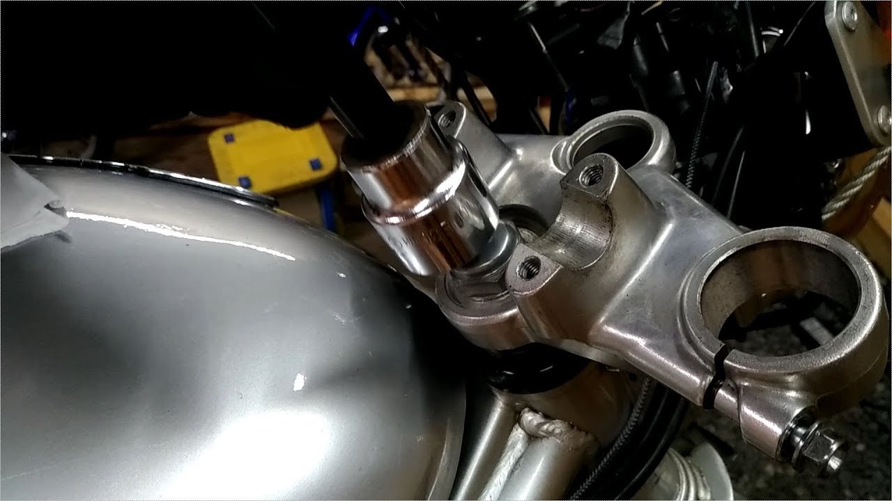 ステアリングステムの取り外し【Bandit250 GJ77A】 - YouTube