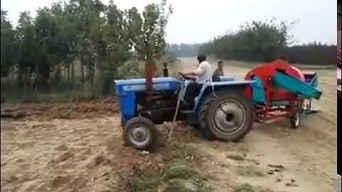 Big capacity peanut picker machine connect with tractor