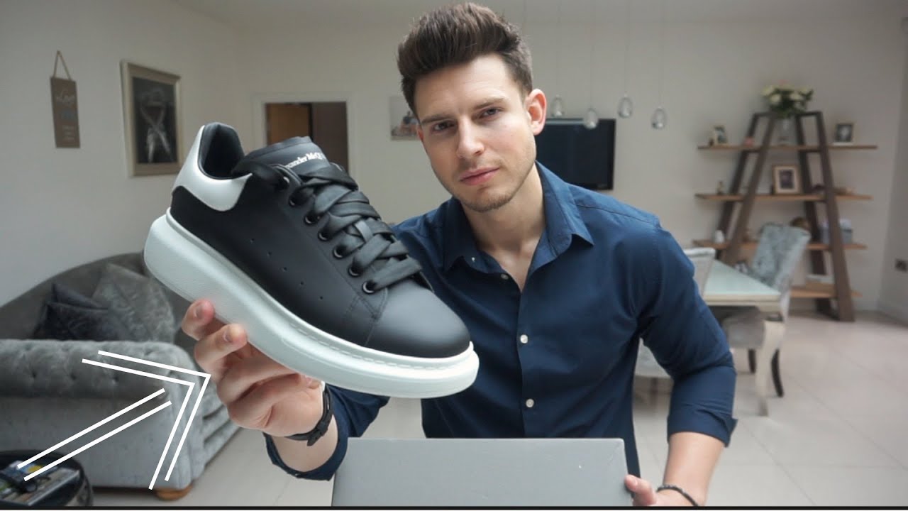 ALEXANDER MCQUEEN BLACK TRAINERS 