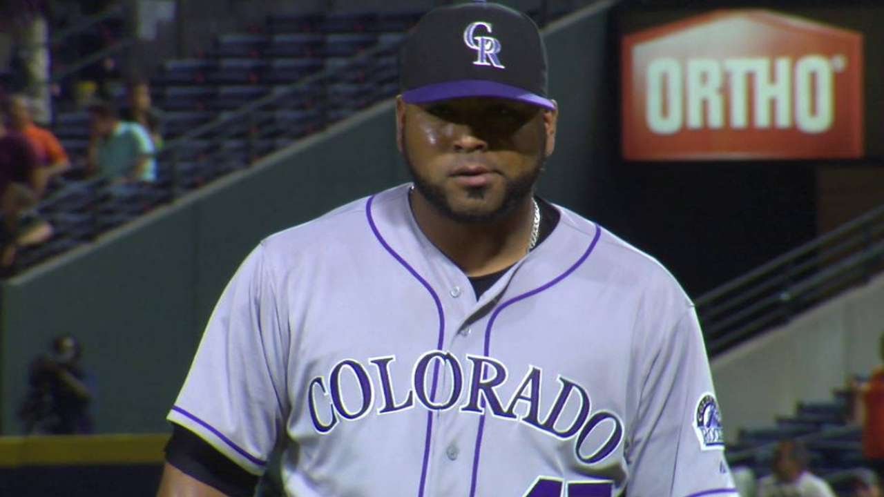 COL@ATL: Diaz escapes bases-loaded jam in the 7th