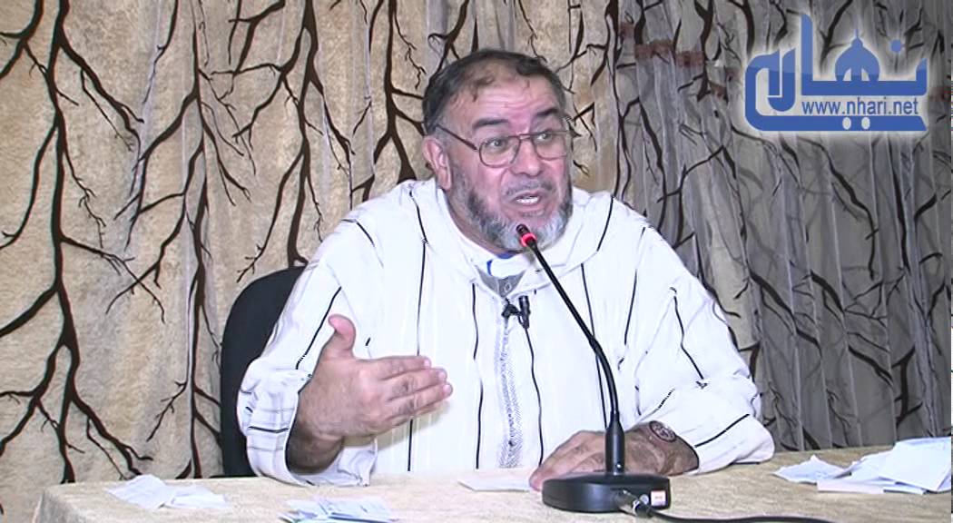 الشيخ عبد الله نهاري   هل حديث النمص يشمل تضريف الحاجبين ام ازالته كاملا ؟