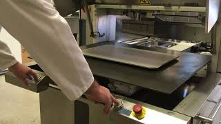 Full Food Tools Model ACC-10USRW Ultrasonic Cake Cutter News