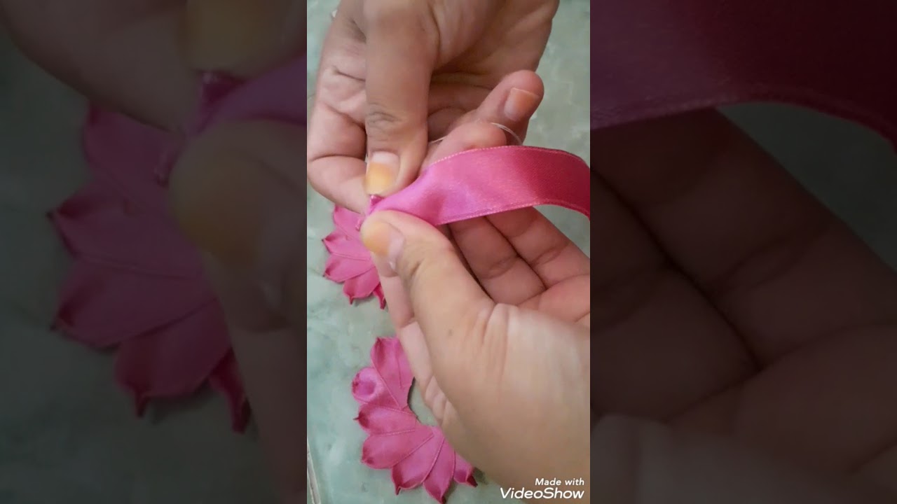 Bunga Mawar Cubit dari pita satin 