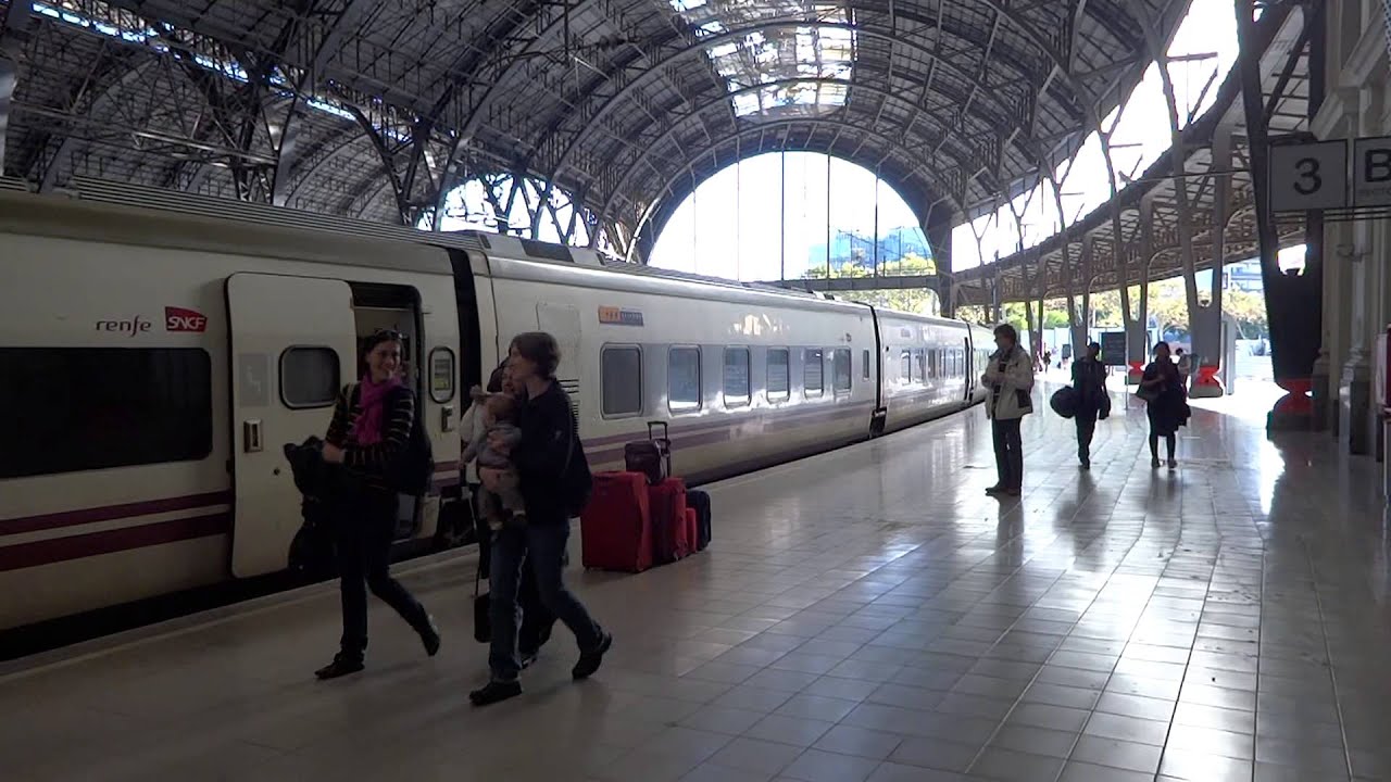 Fiesta En La Estacion De Francia YouTube