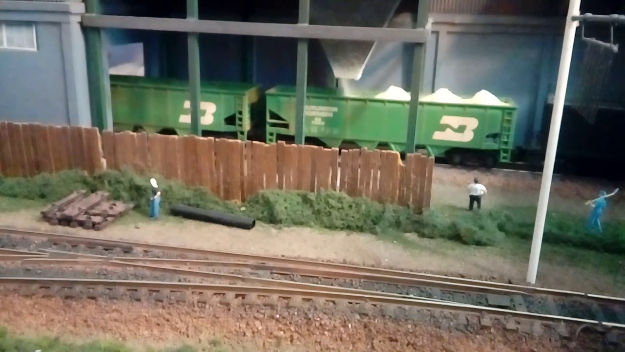 Rivarossi 2 8 4 berkshire scala HO YouTube