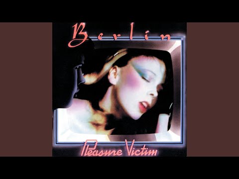 Putar Pleasure Victim - Berlin
