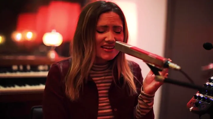 Elise Hayes - HUMAN HEART (Live from Nashville, TN)