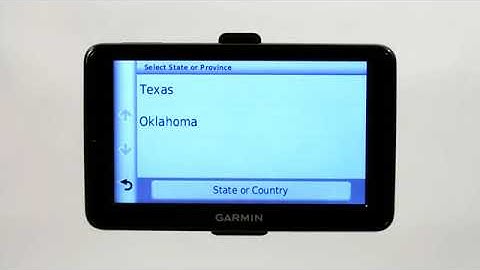 How to Use a Garmin GPS With Paper Maps