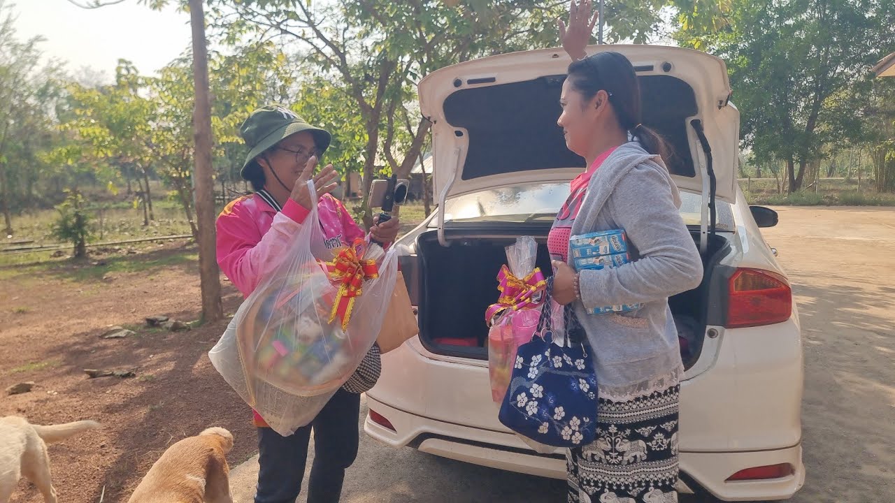 ใครชวนถวายสังฆ์ทานไปวัดไหน?