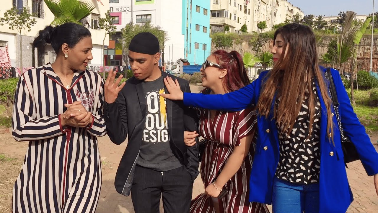 طاغية يرسل زوجات ديالو يخطبو ليه (حريم موخيطو)