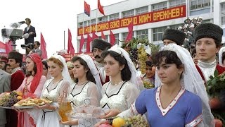 Şən Azərbaycan  / Шән Азәрбајҹан - Merry Azerbaijan (Soviet Azerbaijani Song) [Azerbaijani/Russian] Resimi