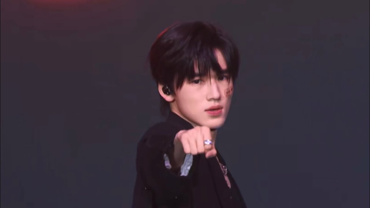 时代少年团 宋亚轩 火力全开 全套 TNT时代少年团2021火力全开演唱会】《给我一个吻》宋亚轩- YouTube
