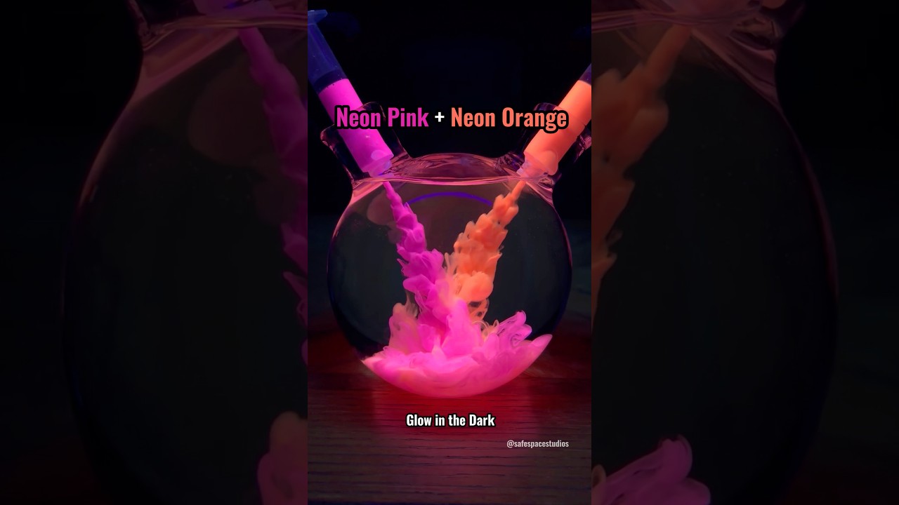 Свет против свечения в темноте (розовый и оранжевый) 