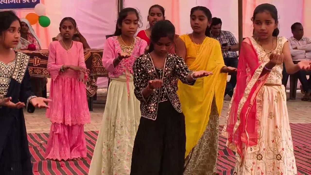 તારે બંગલા બાગ બગીચા.. (@PMSHREETOYANIPRASHALA #रंगोत्सव #yt #school 