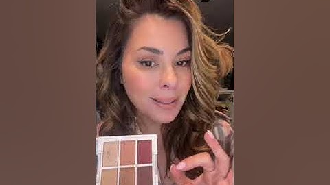 HOW DO YOU CHOOSE THE PERFECT EYESHADOW COLOR?