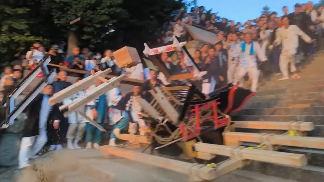 【喧嘩】【破壊】衝撃！神輿から御神体が飛び出した！北条秋祭り2024 風早火事まつり 宮入り(神輿落とし)