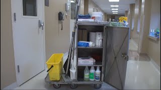 Environmental Cleaning in Healthcare Part 1: Set up the Cleaning Cart (French)