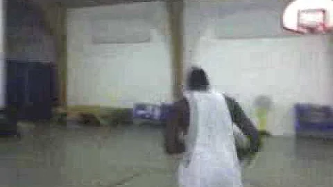 raymond dunn between the legs dunk