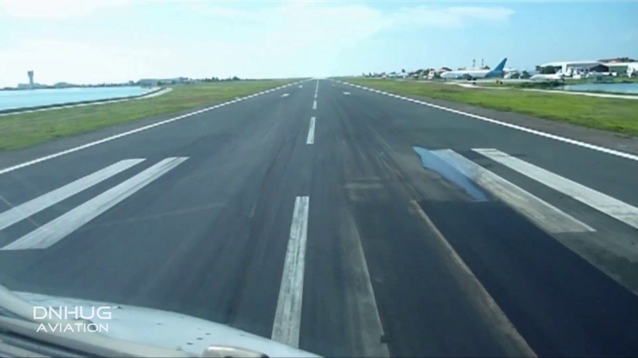 Mit dem A330 in die Malediven : Cockpit Landung