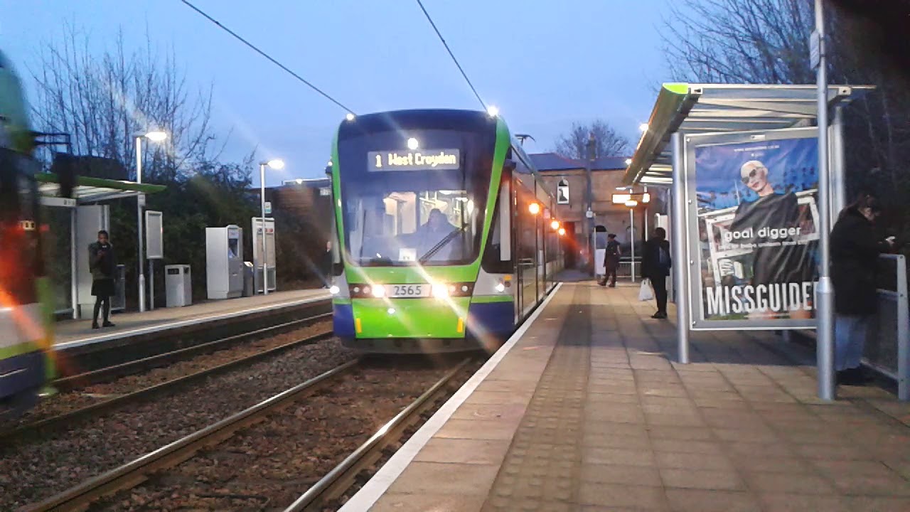 Trams at Woodside (INCLUDING A CR4000 TRAM!)