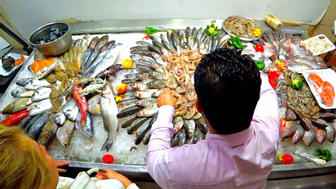 шведский стол морепродукты. олд маркет шарм-эль-шейх. шведский стол морепродукты. морепродукты рынок египет олд маркет. закуски к пиву.