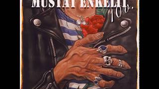 Video thumbnail of "Mustat Enkelit — Saappaissa Hiekkaa"