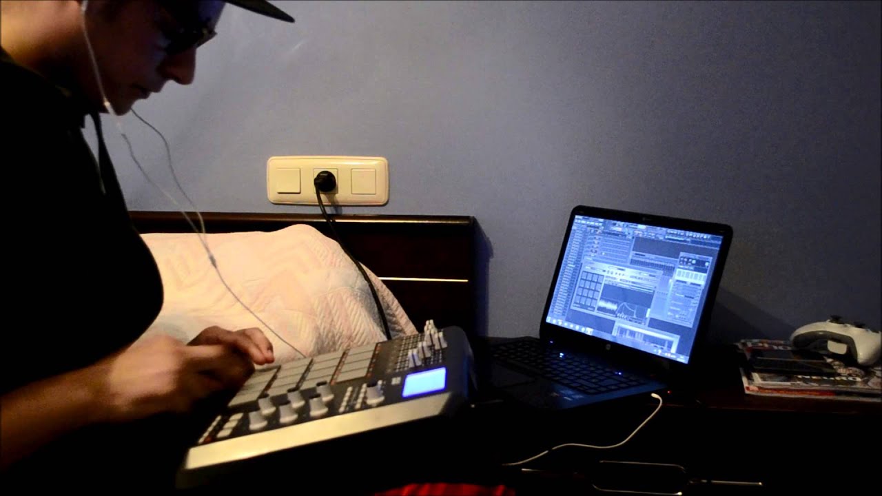 AKAI MPD26: RUTHIENE