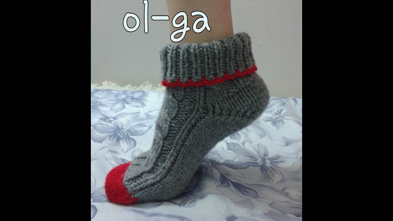 جرابين مع جدولات في سياخ مع سلك