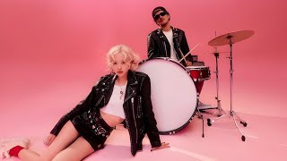 Apt. Rosé & Bruno Mars Official Music Video