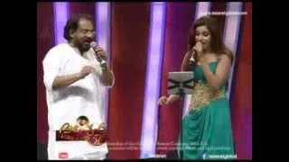 Surmai Akhiyon by Shreya Goshal and Yesudas on Stage