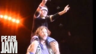 "Rockin' in the Free World"- Live in Albuquerque 2000 - Pearl Jam