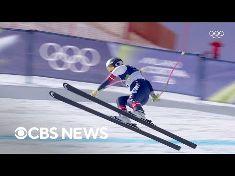 Lindsey Vonn suffers broken leg in brutal Olympic crash