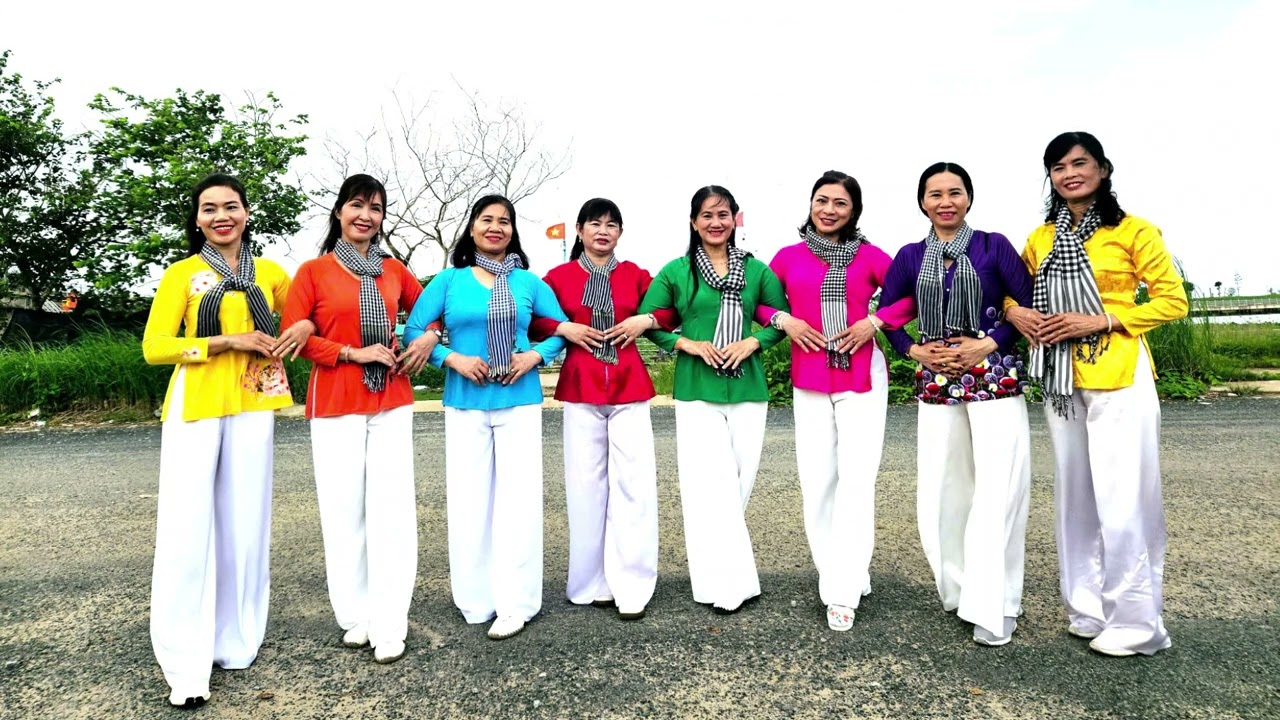 NHỮNG CÔ GÁI ĐỒNG BẰNG SÔNG CỬU LONG - NHÓM DÂN VŨ VUI KHỎE TRẺ ĐẸP RẠCH GIÁ