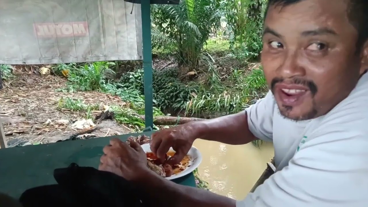 Pangang sayap ayam diRamp Temam dgn kawan kawan