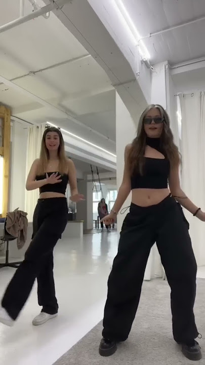 Je m‘appelle🇫🇷 dance‼️😎🎉 with Anna! #girls #dance #outfits #style