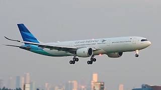 SUNSET Yang Sangat INDAH. Penerbangan Sore Di Bandara Soekarno Hatta Jakarta CGK/WIII
