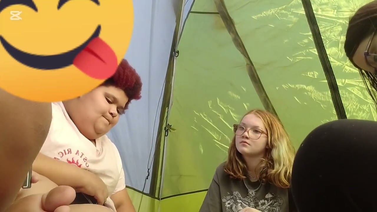 Playing joking hazard 😯