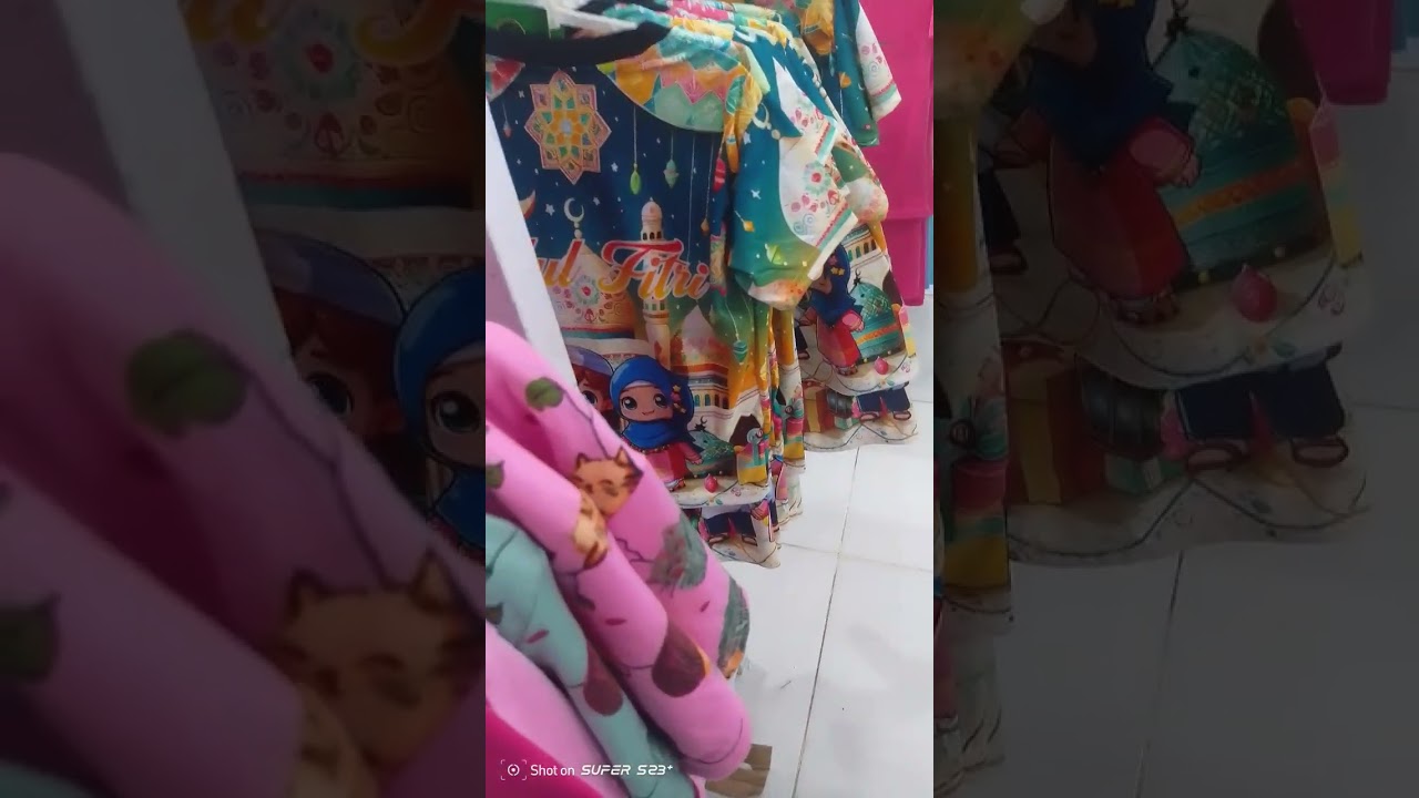 Khafa bingung mau beli baju lebaran pilih sendiri 