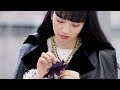 小松菜奈が「シャネル」の「メティエダールコレクション パリ コスモポライト」 が生まれるアトリエへ！
