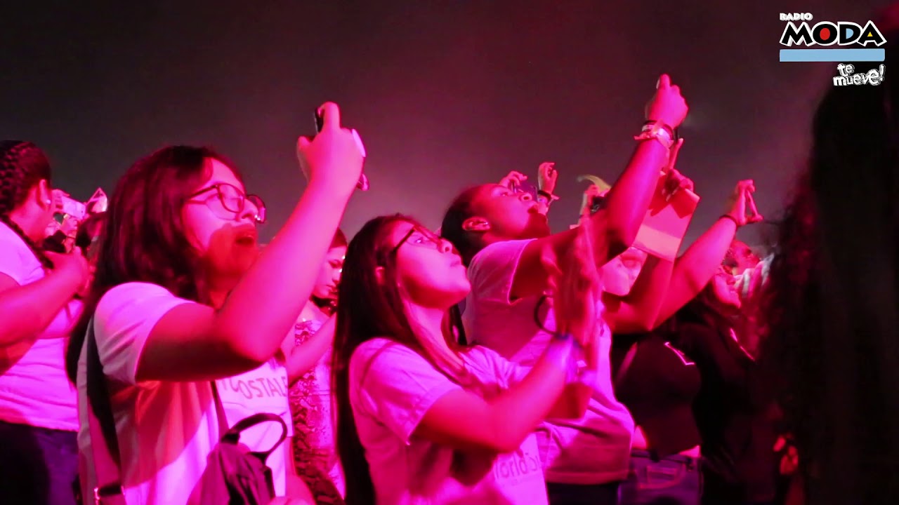 CNCO en concierto en Lima 2019 (junto con Mayra Goñi)