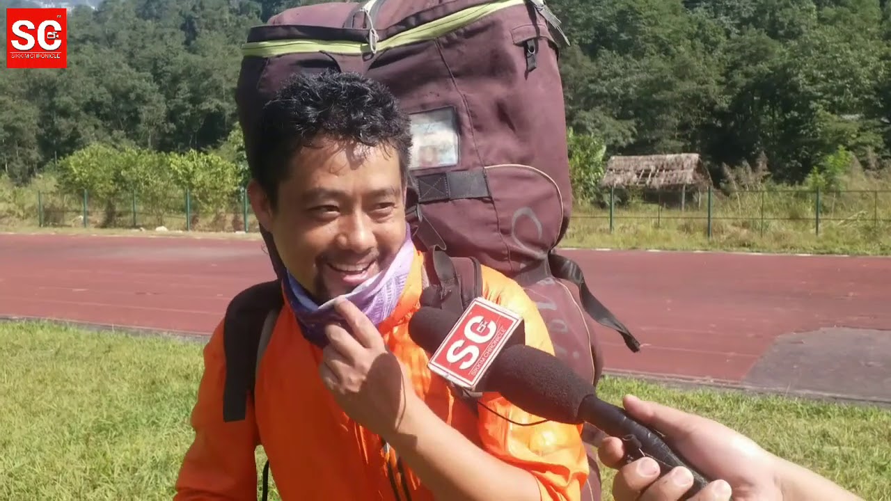 Commercial paragliding resumes in Sikkim after 8 months COVID lockdown : SC Report