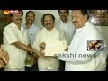 TDP leaders invite D Srinivas to Amaravati foundation ceremony