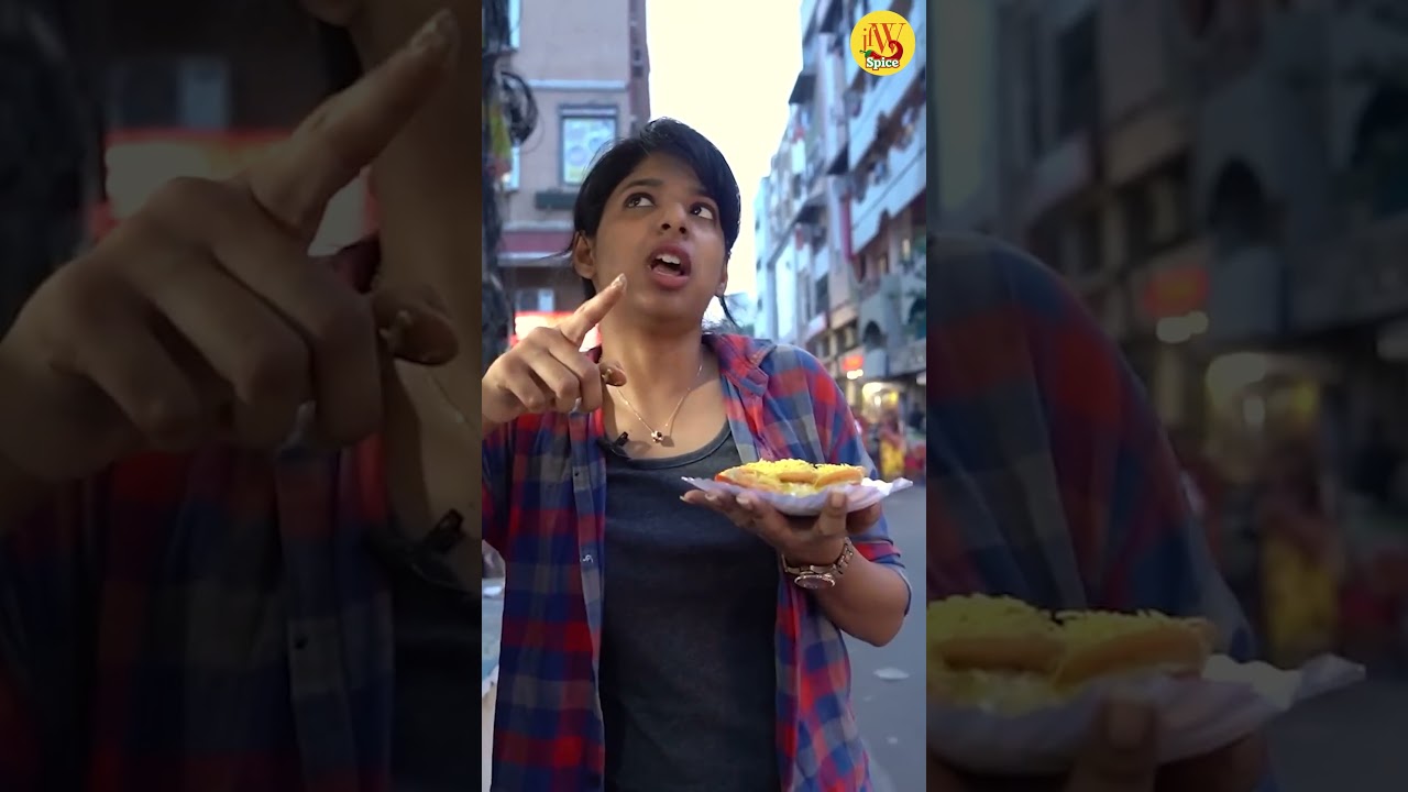 Chennai's special Murukku Sandwich at Sowcarpet !