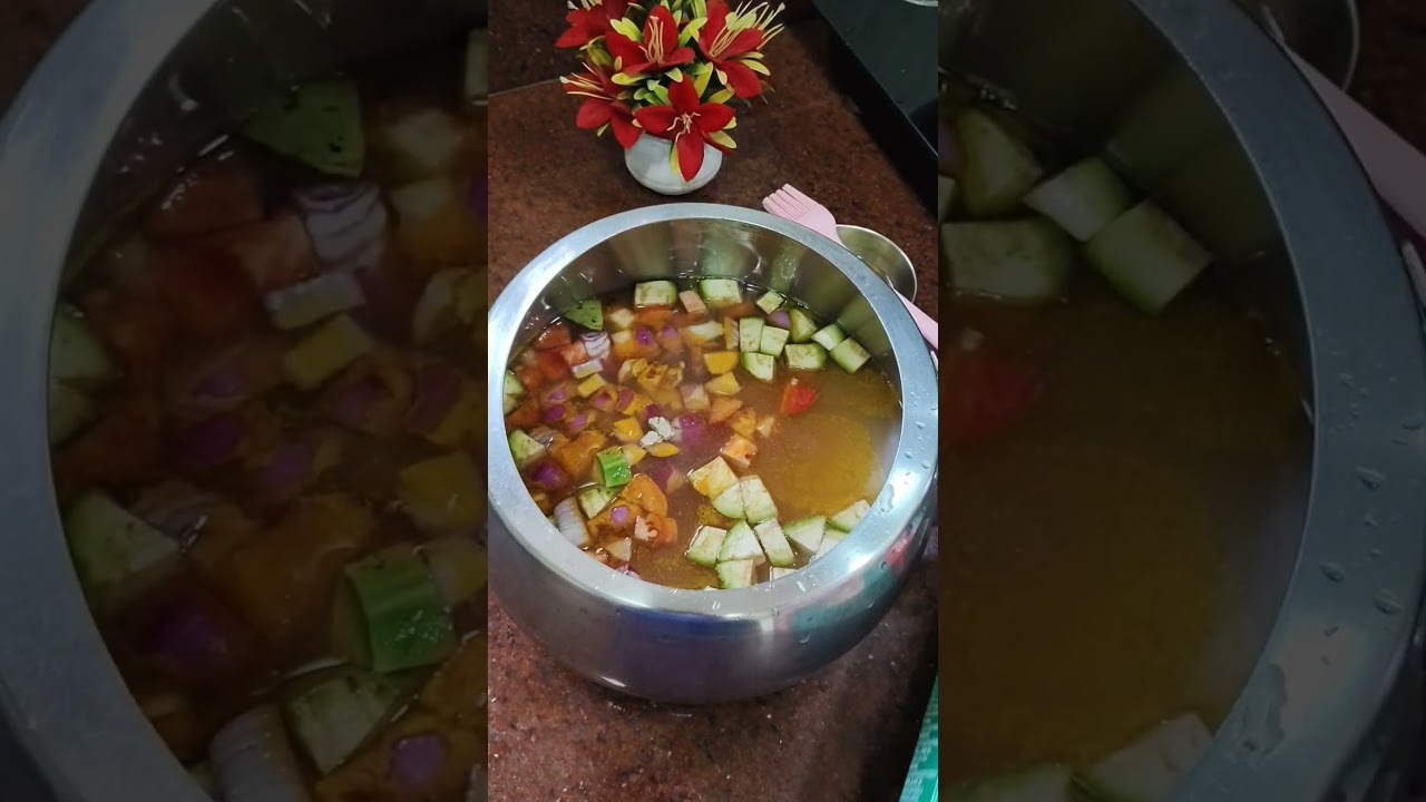 Breakfast goals: Soft Idlis + Hot Sambar + Spicy Chutney. ☁️🔥 The ultimate comfort food! 