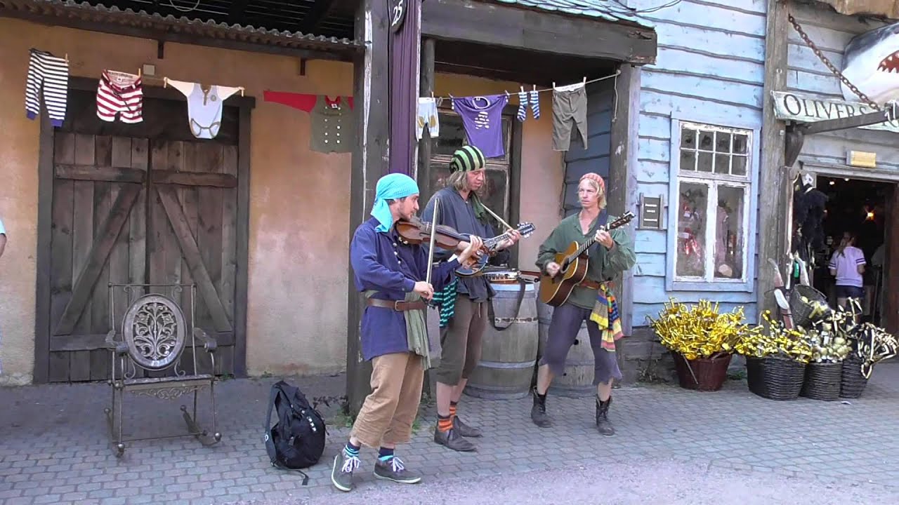 Musikk og dans i Kaptein Sabeltanns Verden Dagforestillingkl 15.00. 26.07.2014