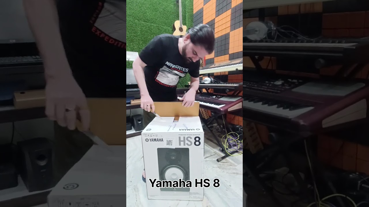 Yamaha HS 8 // Studio Monitor // Unboxing 